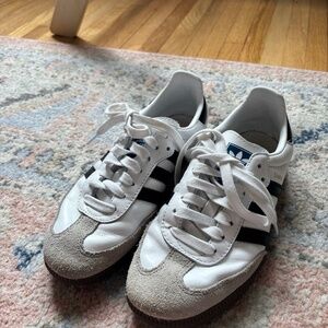 Adida’s Women Samba 6.5